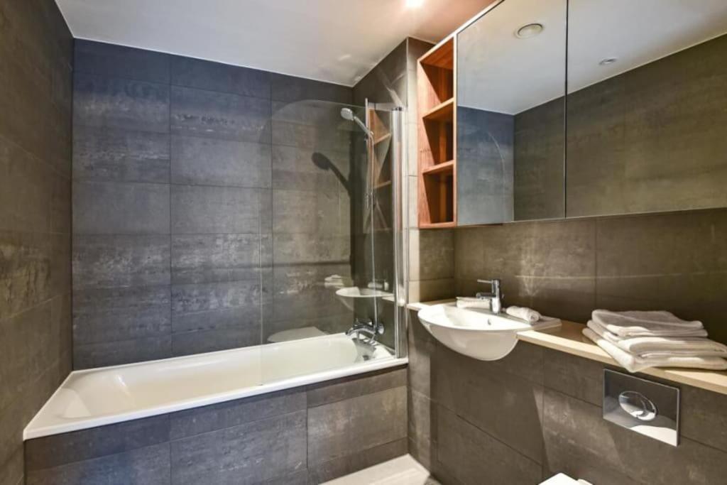 Luxury 2 Bedroom 2 Bathroom Apartment -Borough Market/ London Bridge ภายนอก รูปภาพ
